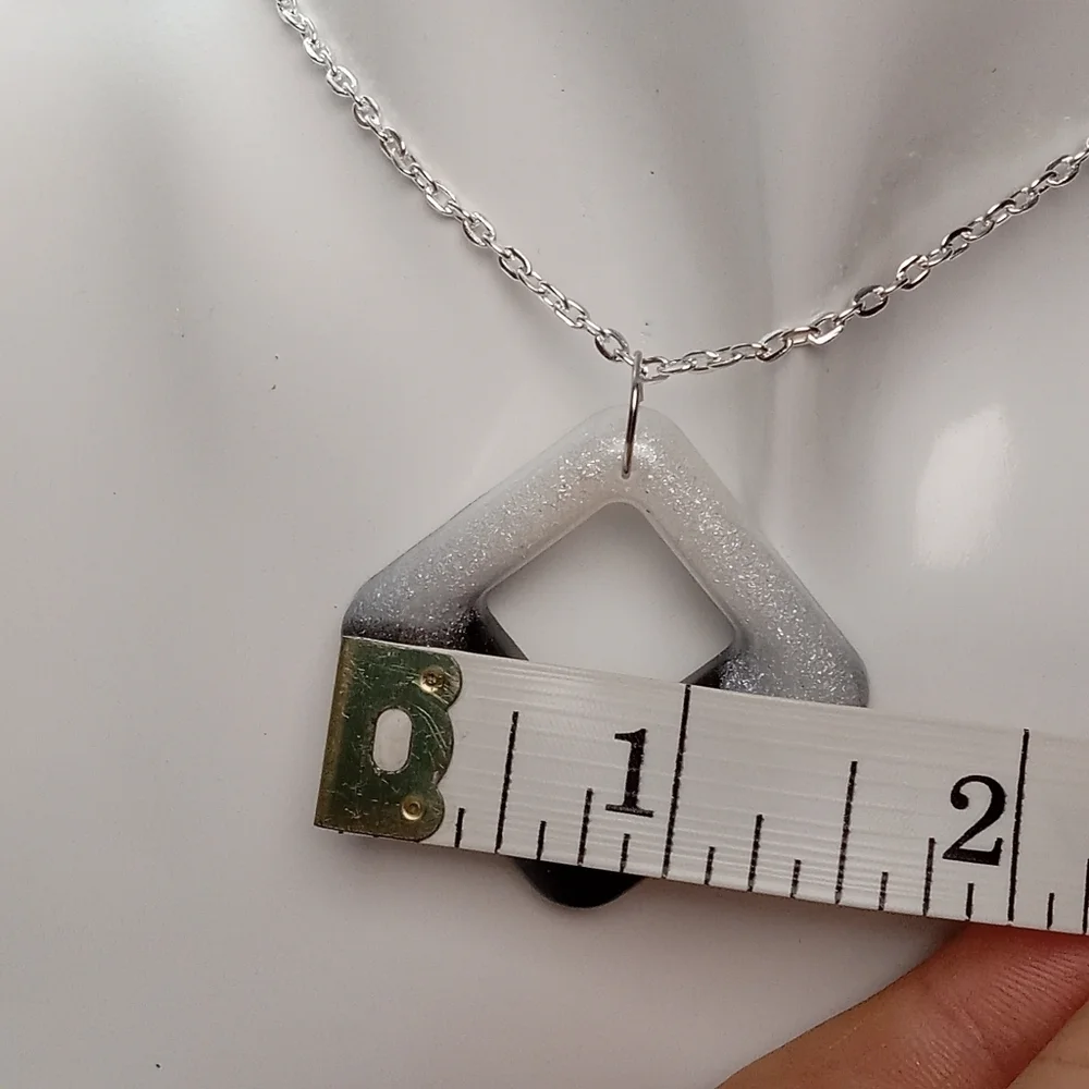 Elegant Black and Silver Pendant Necklace